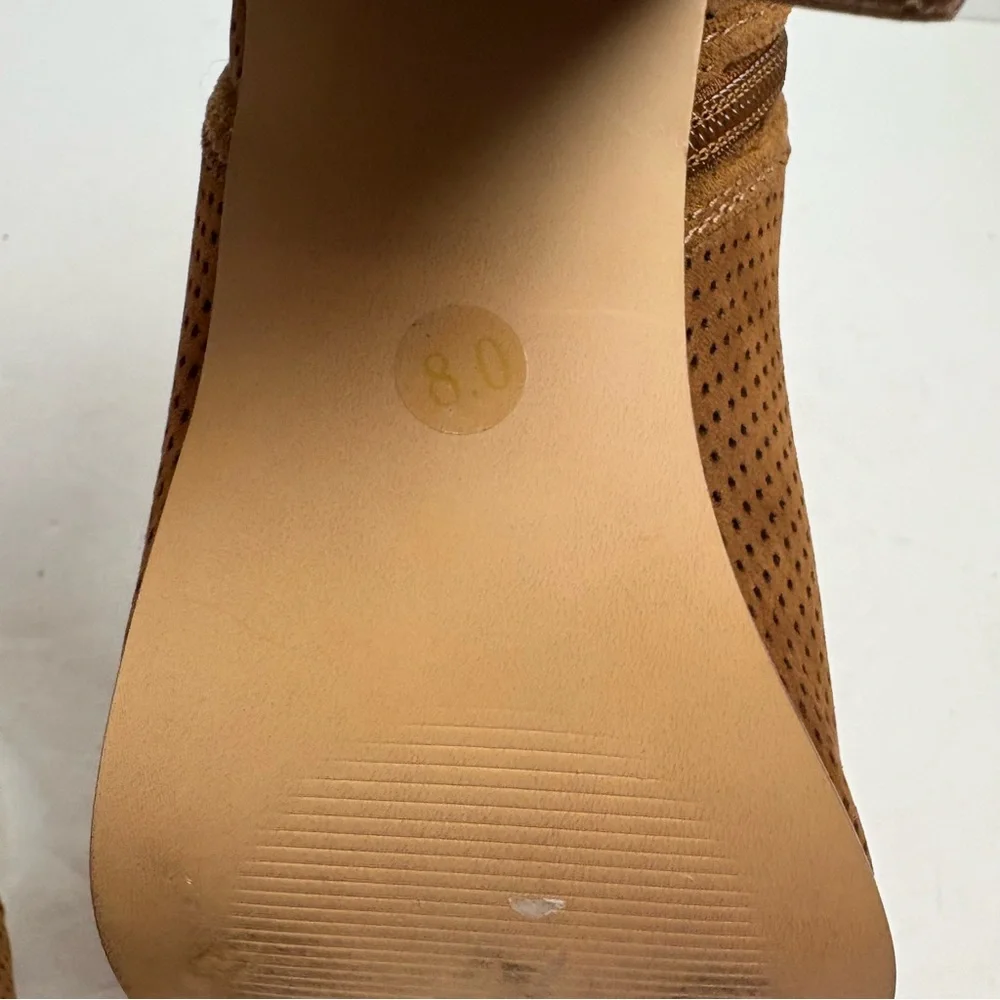 Steve Madden Cody Brown Tan Perforated Peep Toe Booties Heeled Women’s Size 8